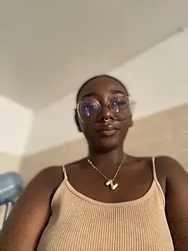 Snapshot of ZahhyGrey chatting on March 7, 2026, 10:26 pm ZahhyGrey online show from March 7, 2026, 10:26 pm