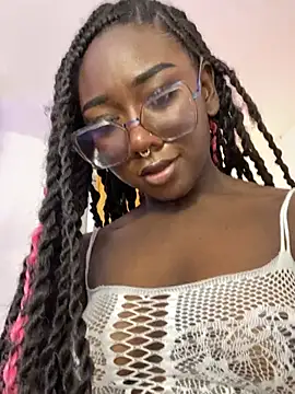 Snapshot of ZahhyGrey chatting on February 20, 2026, 9:17 pm ZahhyGrey online show from February 20, 2026, 9:17 pm