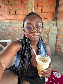 Snapshot of ZahhyGrey chatting on March 21, 2026, 10:46 pm ZahhyGrey online show from March 21, 2026, 10:46 pm