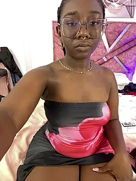 Snapshot of ZahhyGrey chatting on March 25, 2026, 11:03 pm ZahhyGrey online show from March 25, 2026, 11:03 pm