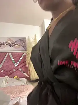 Snapshot of ZahhyGrey chatting on March 8, 2026, 10:24 pm ZahhyGrey online show from March 8, 2026, 10:24 pm