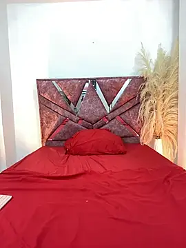 Snapshot of ZahhyGrey chatting on February 8, 2026, 7:44 pm ZahhyGrey online show from February 8, 2026, 7:44 pm