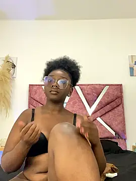 Snapshot of ZahhyGrey chatting on January 17, 2026, 9:18 pm ZahhyGrey online show from January 17, 2026, 9:18 pm