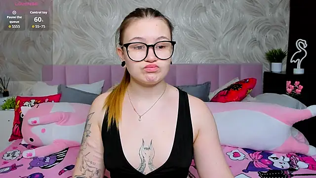 MilanaXHoney online show from January 16, 2026, 1:20 am