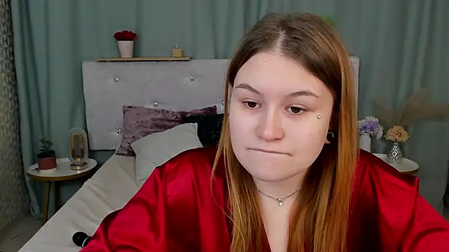 MilanaXHoney online show from March 1, 2026, 1:05 am