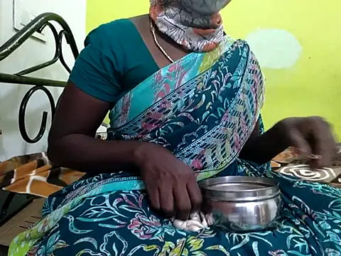 Snapshot of tamil_sumathi chatting on March 27, 2026, 6:11 am tamil sumathi online show from March 27, 2026, 6:11 am