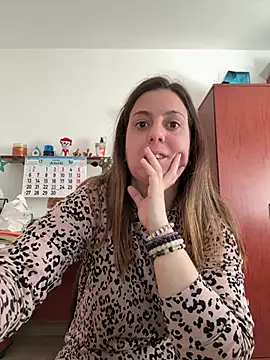 Snapshot of Sareyxon chatting on April 7, 2026, 7:21 am Sareyxon online show from April 7, 2026, 7:21 am