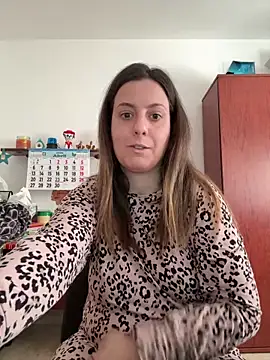 Snapshot of Sareyxon chatting on April 8, 2026, 7:10 am Sareyxon online show from April 8, 2026, 7:10 am