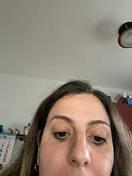 Snapshot of Sareyxon chatting on March 21, 2026, 5:39 pm Sareyxon online show from March 21, 2026, 5:39 pm