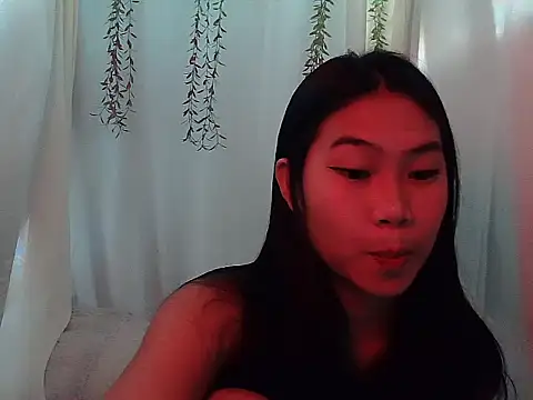 Allysonxx05 online show from December 18, 2025, 12:49 am