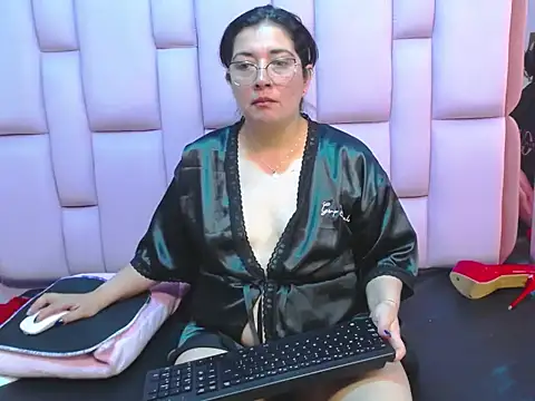 Snapshot of Alexa_Sanz chatting on January 11, 2026, 8:43 am Alexa Sanz online show from January 11, 2026, 8:43 am