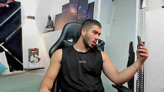 Snapshot of Franco_banderas chatting on December 5, 2025, 12:48 pm Franco banderas online show from December 5, 2025, 12:48 pm