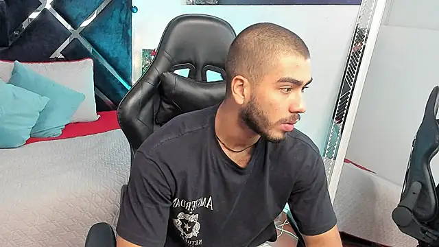 Snapshot of Franco_banderas chatting on December 19, 2025, 5:26 pm Franco banderas online show from December 19, 2025, 5:26 pm