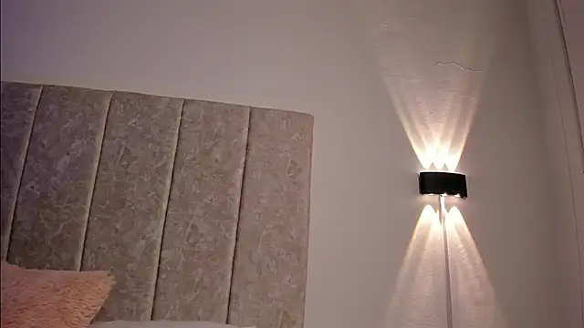 Scarlett Lee1 online show from April 15, 2026, 7:58 pm