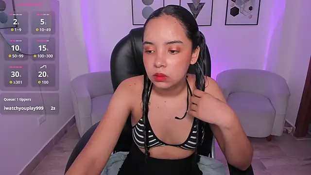 Snapshot of alana_martiins chatting on December 19, 2025, 11:23 am alana martiins online show from December 19, 2025, 11:23 am