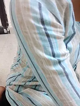 Snapshot of Sizzling_Quinn chatting on April 16, 2026, 3:40 am Sizzling Quinn online show from April 16, 2026, 3:40 am