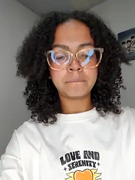 Snapshot of __VioletaHeaven__ chatting on March 2, 2026, 11:06 am VioletaHeaven online show from March 2, 2026, 11:06 am