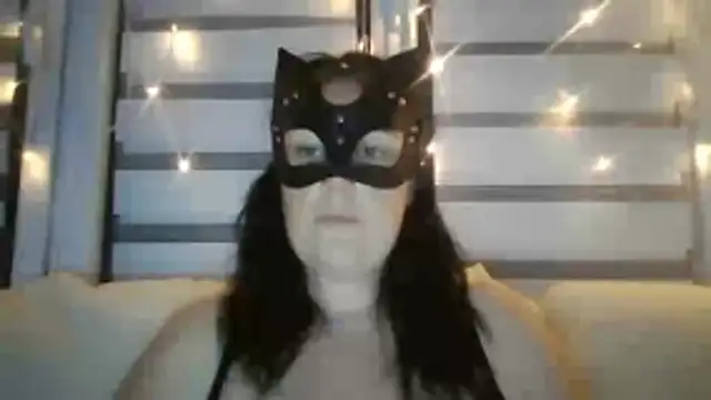 Snapshot of bellavelours chatting on June 19, 2026, 8:25 pm bellavelours online show from June 19, 2026, 8:25 pm