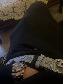 Snapshot of DutchMiracle26 chatting on February 22, 2026, 10:11 pm DutchMiracle26 online show from February 22, 2026, 10:11 pm