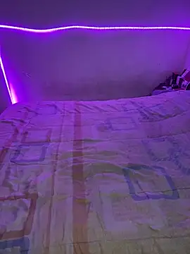 Lindalatina2001 online show from February 25, 2026, 1:39 am