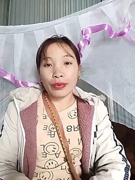 Evelyn-n online show from December 14, 2025, 2:29 am