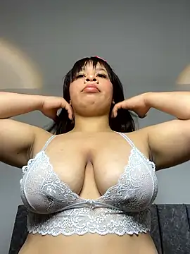 Snapshot of Mia_Allenn chatting on January 13, 2026, 12:42 pm Mia Allenn online show from January 13, 2026, 12:42 pm