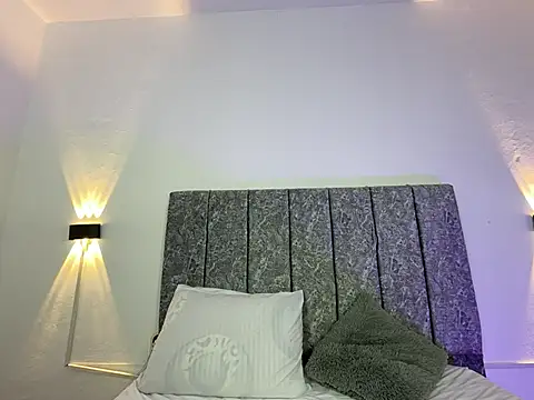 Snapshot of Mia_Allenn chatting on April 10, 2026, 7:21 pm Mia Allenn online show from April 10, 2026, 7:21 pm