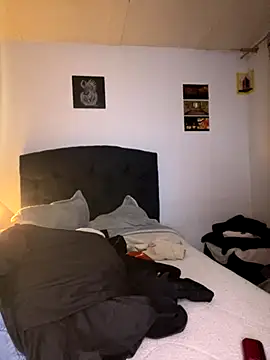 Matias 016 online show from December 1, 2025, 4:13 am