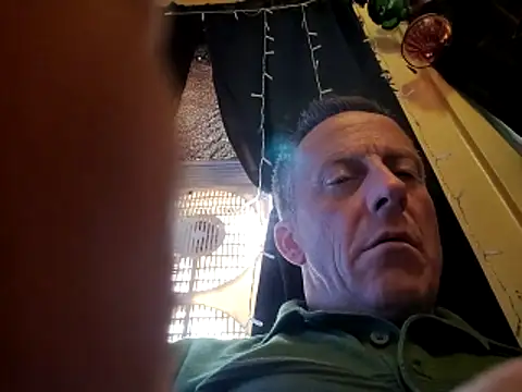 MrGuuDdick77 online show from April 15, 2026, 5:50 pm