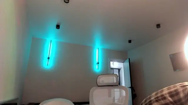 PollyPeach  online show from February 26, 2026, 5:18 am