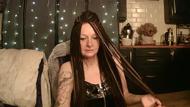 Snapshot of pixxiexo chatting on February 7, 2026, 11:57 pm pixxiexo online show from February 7, 2026, 11:57 pm