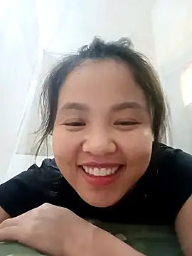 Snapshot of Pretty-haert chatting on April 6, 2026, 5:19 am Pretty-haert online show from April 6, 2026, 5:19 am