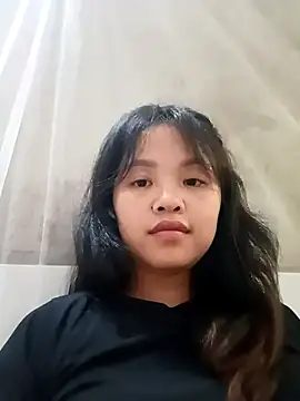 Snapshot of Pretty-haert chatting on April 9, 2026, 6:19 am Pretty-haert online show from April 9, 2026, 6:19 am