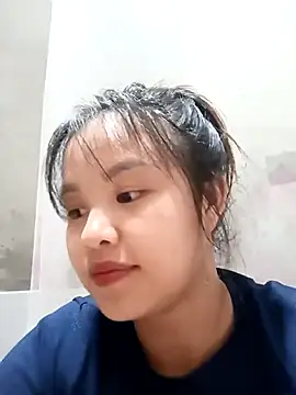 Pretty-haert online show from May 3, 2026, 1:58 pm