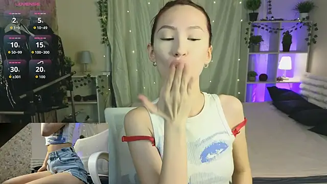 Snapshot of Ssin_Megan chatting on December 15, 2025, 11:05 am Ssin Megan online show from December 15, 2025, 11:05 am