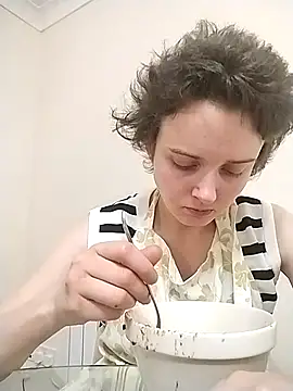 Amy01112 online show from May 8, 2026, 8:45 pm