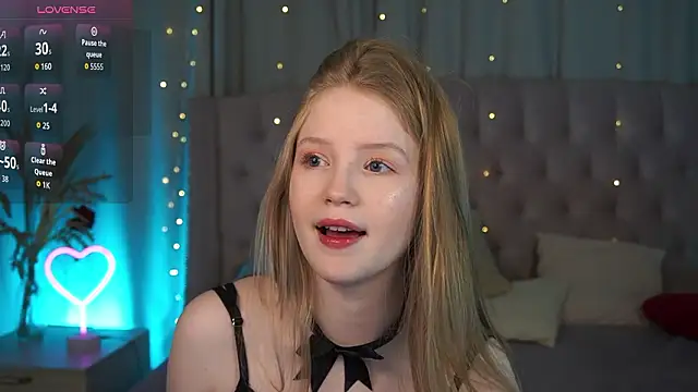 LilianHoward online show from February 1, 2026, 12:14 pm