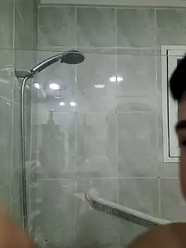 Snapshot of Leroy_Luna chatting on December 16, 2025, 6:01 pm Leroy Luna online show from December 16, 2025, 6:01 pm