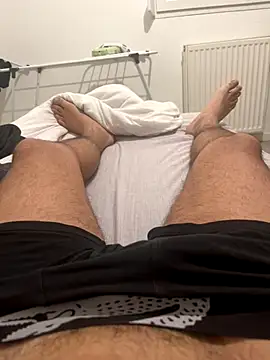 grosqueue3838 online show from December 2, 2025, 1:39 am