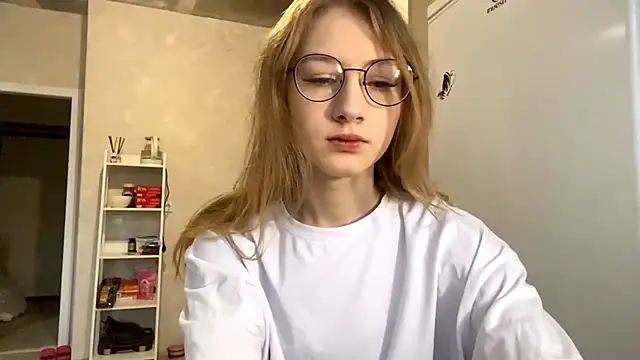 Snapshot of MargyDejong chatting on December 1, 2025, 8:04 am MargyDejong online show from December 1, 2025, 8:04 am