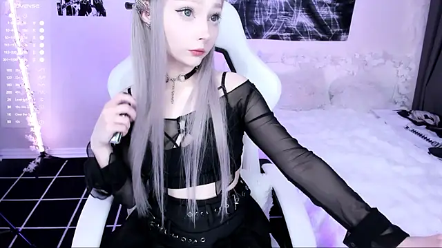 Snapshot of lyric4 chatting on February 28, 2026, 2:11 am lyric4 online show from February 28, 2026, 2:11 am