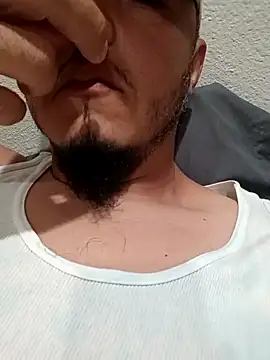 Lalin2323 online show from February 10, 2026, 12:42 am