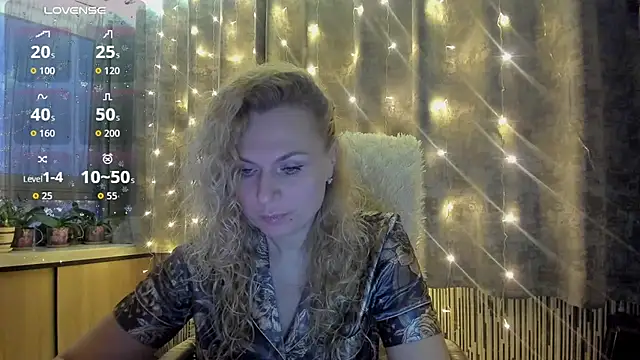 LanaLight x online show from December 23, 2025, 6:23 am