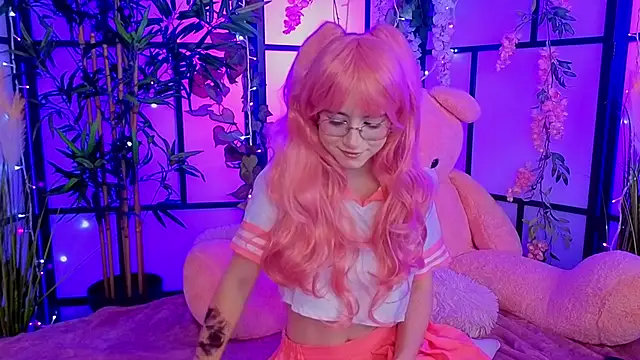 Snapshot of ReynaRey chatting on December 2, 2025, 8:21 pm ReynaRey online show from December 2, 2025, 8:21 pm