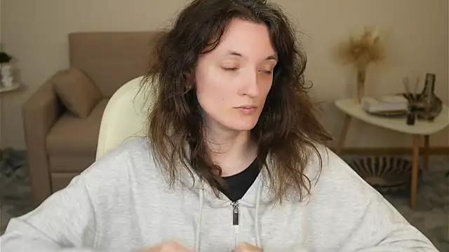 Snapshot of TameraNiedermeyer chatting on December 3, 2025, 1:32 pm TameraNiedermeyer online show from December 3, 2025, 1:32 pm