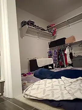 Snapshot of poleslut69 chatting on March 21, 2026, 2:02 am poleslut69 online show from March 21, 2026, 2:02 am