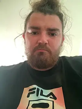 Snapshot of Fafane25 chatting on March 3, 2026, 4:03 pm Fafane25 online show from March 3, 2026, 4:03 pm