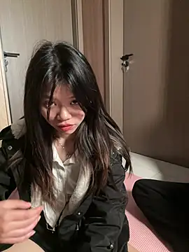 xinxin988179 online show from March 17, 2026, 5:21 am