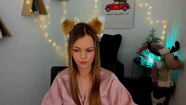 MidnighteAura online show from December 18, 2025, 6:23 pm