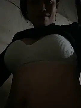 Snapshot of Lilik2 chatting on December 4, 2025, 8:52 pm Lilik2 online show from December 4, 2025, 8:52 pm